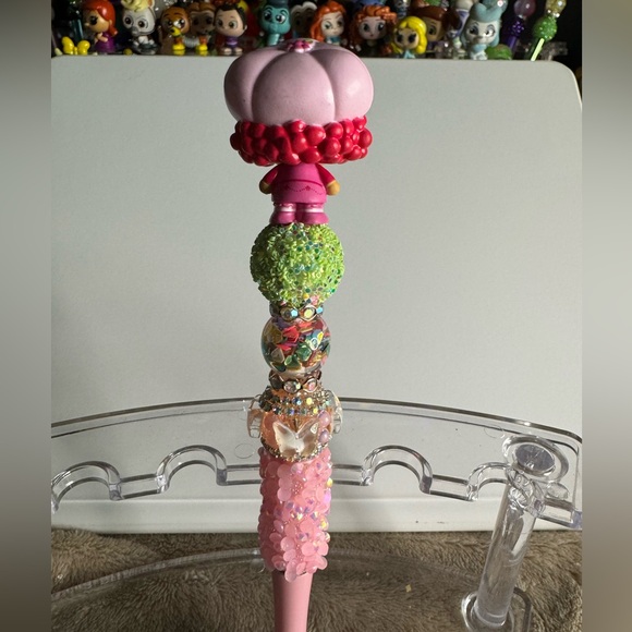 Custom Raspberry Tart Loyal Subjects Rainbow Brite Retractable Pen - Picture 2 of 2